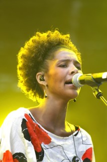 Ayo, 2007
