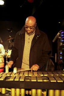 Manu Dibango en répétition, 2011
