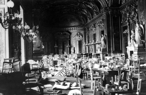 Camp set up probably inside the Senate, during the Liberation of Paris (August 1944)