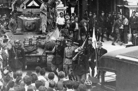 Arrestation de dirigeants allemands à Paris, lors de la Libération (août 1944)