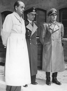 Doenitz cabinet arrested (1945)