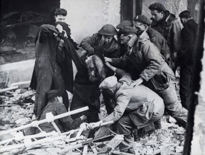 A Osnabrük, sauvetage de femmes russes déportées (1945)