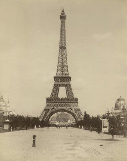 Paris. Exposition Universelle de 1900. La Tour Eiffel.