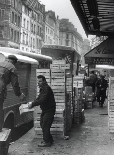 Installation du marché à Paris