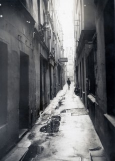 The destruction of unhealthy places : impasse Saint Denis in Paris