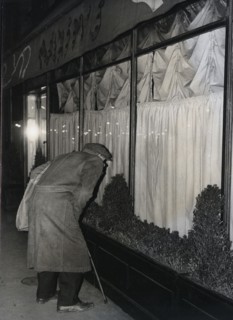 Homeless people's New year's day dinner,  1967