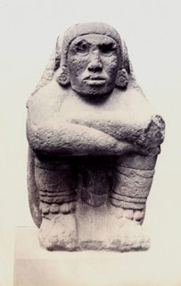 Statue en pierre représentant Xochipilli, British Museum