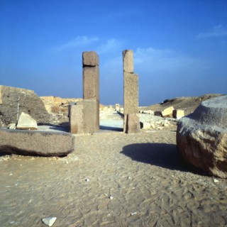 Saqqarah, Pyramide d’Ounas,  vestige du temple haut, aboutissement de la chaussée