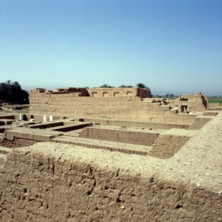Gurnah, Temple of Seti I, outside north wall