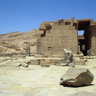 Ramesseum, Temple de Ramsès II, mur côté Sud du vestibule d'entrée à la salle hypostyle