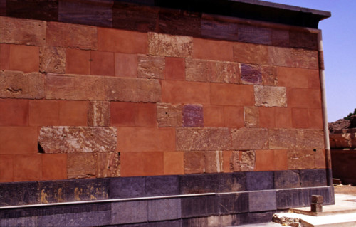Chapelle rouge de Karnak restaurée