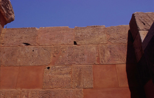 Chapelle rouge de Karnak restaurée