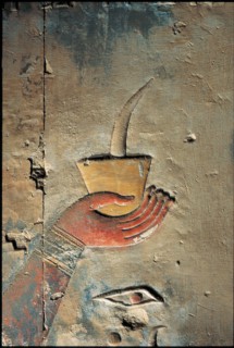 Abydos, La main du roi tenant la flamme qui éclaire le temple