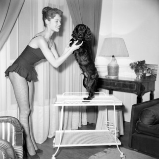 Brigitte Bardot (vers 1953-1954)