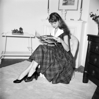 Brigitte Bardot (vers 1953-1954)