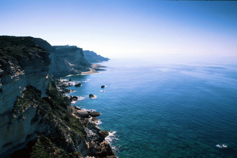 Vue de l'ancienne batterie sur Capo Pertusato
