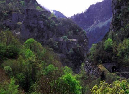 View of La Mâture path, suitable for vehicles, towards Le Portalet