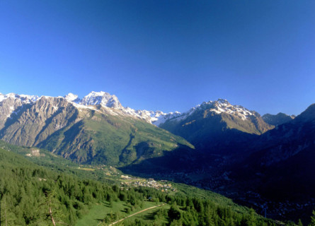 Vue du col de la Pousterle en direction du glacier blanc, de l'Ailefroide à l'Yvret