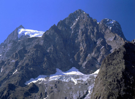Vue du sentier du glacier blanc en direction du Pelvoux