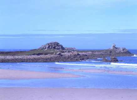 View from the D27 road, near Penfoul, towards the West, Penfoul cove, Le Coq rock and point. Tide halfway out