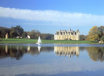 Vue du Vieux Gachet en direction du château de la Gacherie