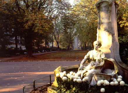 Lille, Square Foch seen from Rue Nationale