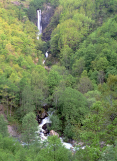 Cascade de Pich-Gaillard, près du chaos de Coumély