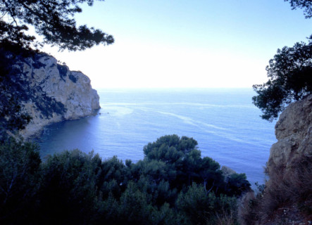 Inlet between Pointe Grenier and Pointe Fauconnière