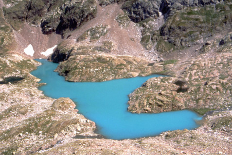 Lac du Milieu vu d'hélicoptère