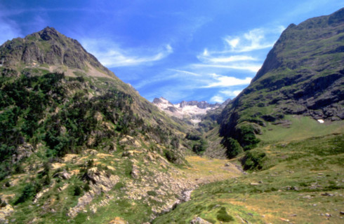 Vue des environs du refuge de la Soula en direction du pic de Quartau, de la montagne de Pouchergues et du pic Pétar