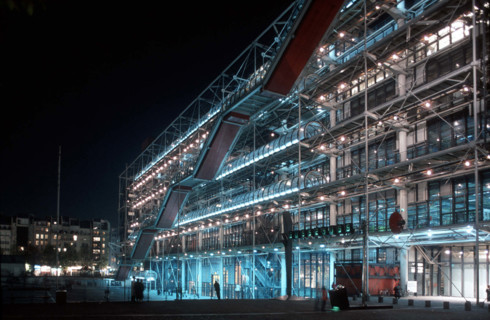 Paris, le Centre Pompidou la nuit