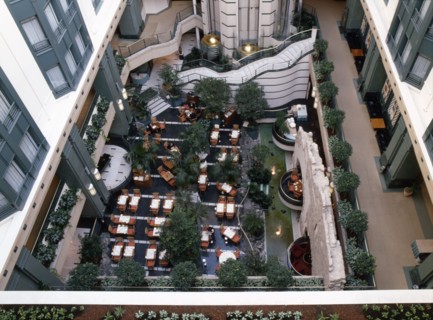 HOTEL RADISSON, COUR INTERIEURE, BRUXELLES, BELGIQUE