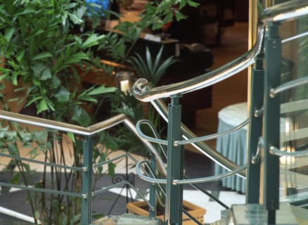 DETAIL DE L'ESCALIER INTERIEUR, HOTEL RADISSON, BRUXELLES, BELGIQUE