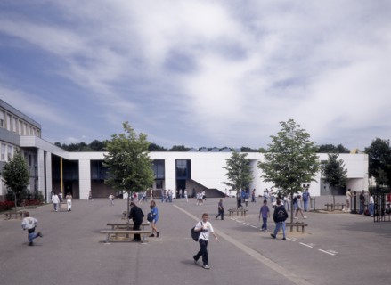 Collège de Saint-Valérien / architecte Daniel Michelon  / 89 Yonne / Rég. Bourgogne / France