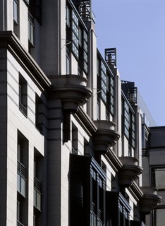 Hôtel Radisson, Bruxelles /  construit en 1990 par Michel Jaspers & Partner, prouve qu'après les