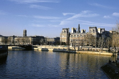 La Seine et l'Hôtel de Ville de Paris, perspective