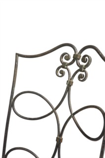 Jean-Charles Moreux (attribué à), Paire de Fauteuils (détail)