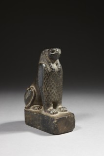 Statuette représentant un hiéracosphinx