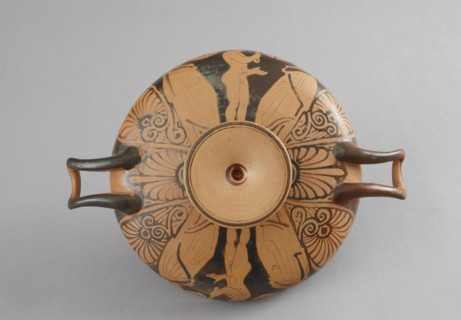 Kylix à figures rouges (extérieur)