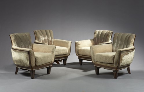 Armchairs with visible moulded ebony frame