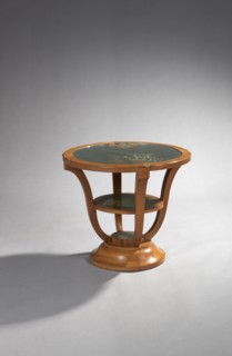 End-table in sycamore