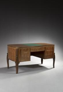Desk with seven drawers