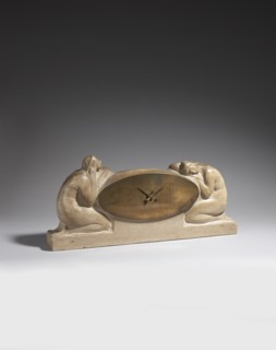 Pendule, figurant deux femme nues