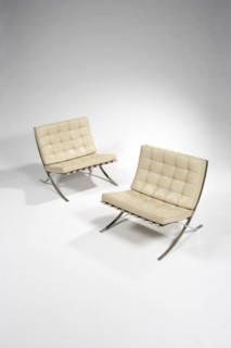 Paire de chauffeuses de Mies Van Der Rohe