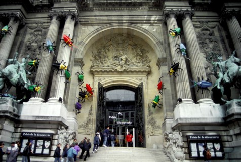 19/10/1993. EXPO. "CES MONSTRES QUI NOUS ENTOURENT"
