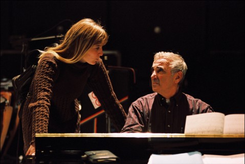 03/10/1994. CHARLES AZNAVOUR SUR SCENE : REPETITIONS AU PALAIS DES CONGRES