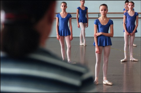 01/10/2000. The "Petits Rats", pupils of the Opera Garnier ballet class in Paris, working as extras.