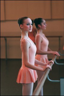 01/10/2000. The "Petits Rats", pupils of the Opera Garnier ballet class in Paris, working as extras.