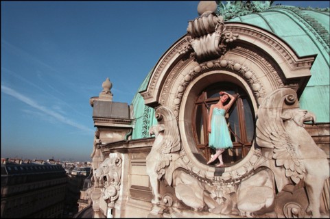 01/10/2000. The "Petits Rats", pupils of the Opera Garnier ballet class in Paris, working as extras.
