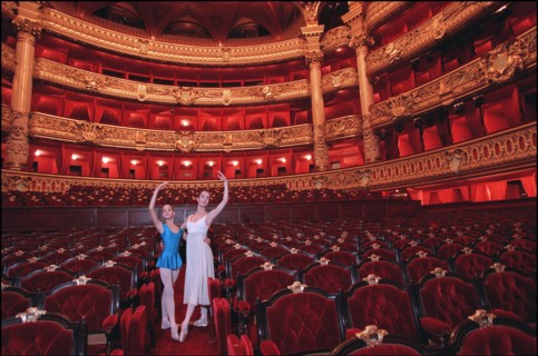 01/10/2000. The "Petits Rats", pupils of the Opera Garnier ballet class in Paris, working as extras.